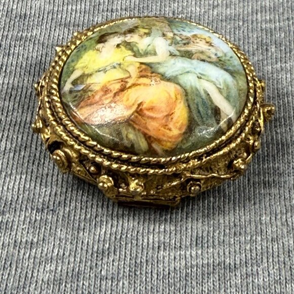 Vintage Victorian-Style Hand-Painted Porcelain Brooch With Gilded Filigree Frame - Picture 12 of 16